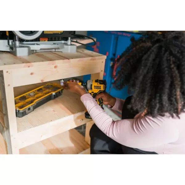 DEWALT MAXFIT Right Angle Magnetic Attachment