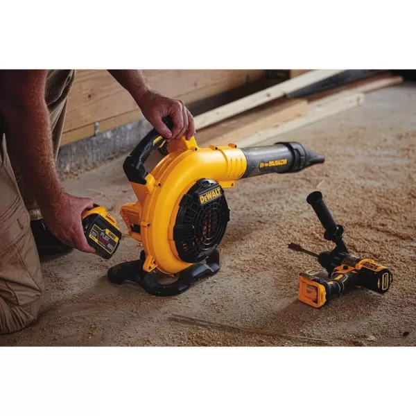 DEWALT 129 MPH 423 CFM 60V MAX Lithium-Ion Cordless FLEXVOLT Handheld Leaf Blower with (1) 3.0Ah Battery and Charger Included