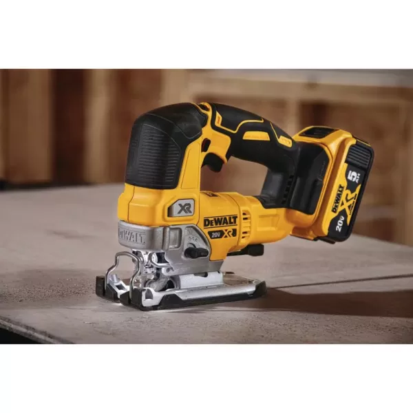 DEWALT 20-Volt MAX XR Cordless Brushless Jigsaw with (1) 20-Volt Battery 3.0Ah & Charger