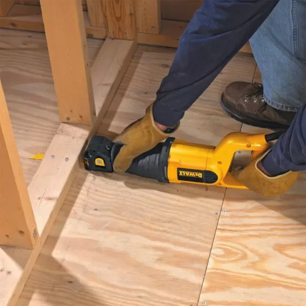 DEWALT 10-Amp Corded Variable Speed Reciprocating Saw