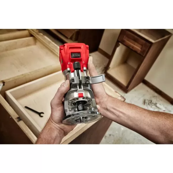 Milwaukee M18 FUEL 18-Volt Lithium-Ion Brushless Cordless Compact Router w/ Compact Router Offset Base & Router Plunge Base