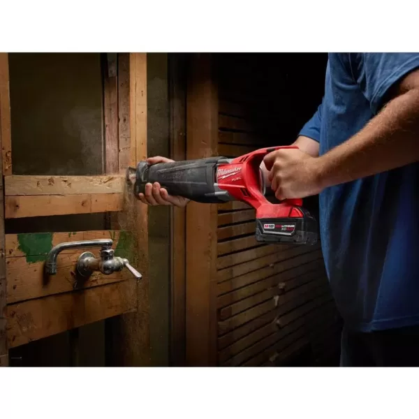 Milwaukee M18 FUEL 18-Volt Lithium-Ion Brushless Cordless SAWZALL Reciprocating Saw Kit with (1) 5.0Ah Batteries, Charger and Case